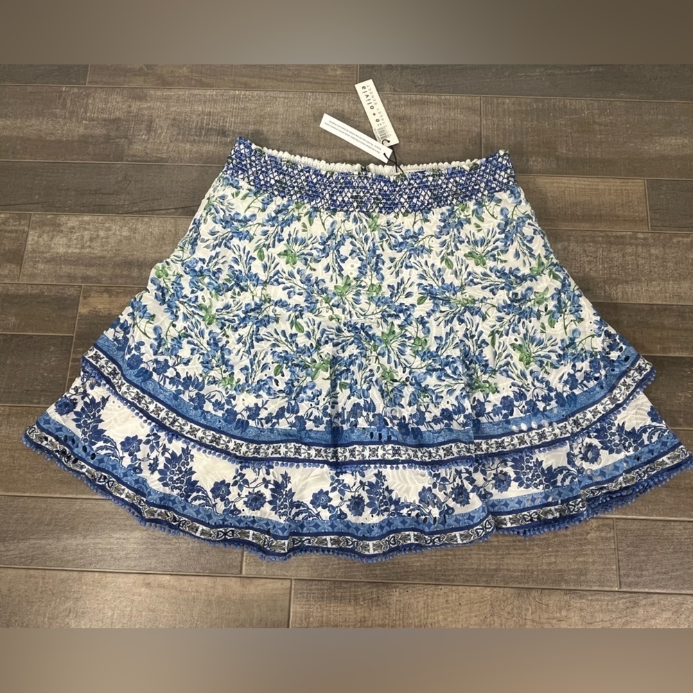 NEW Alice + Olivia Crawford Smocked Mini Skirt - Picture 3 of 15